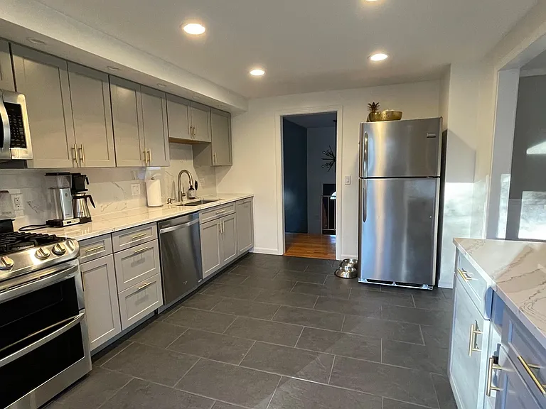 1514 Woodstream Dr — Photo 6