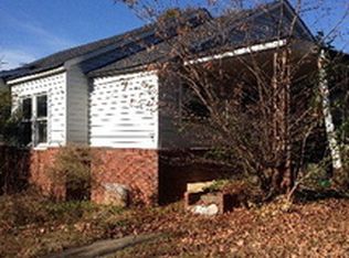 102 Pinewood Rd, Granite Falls, NC 28630