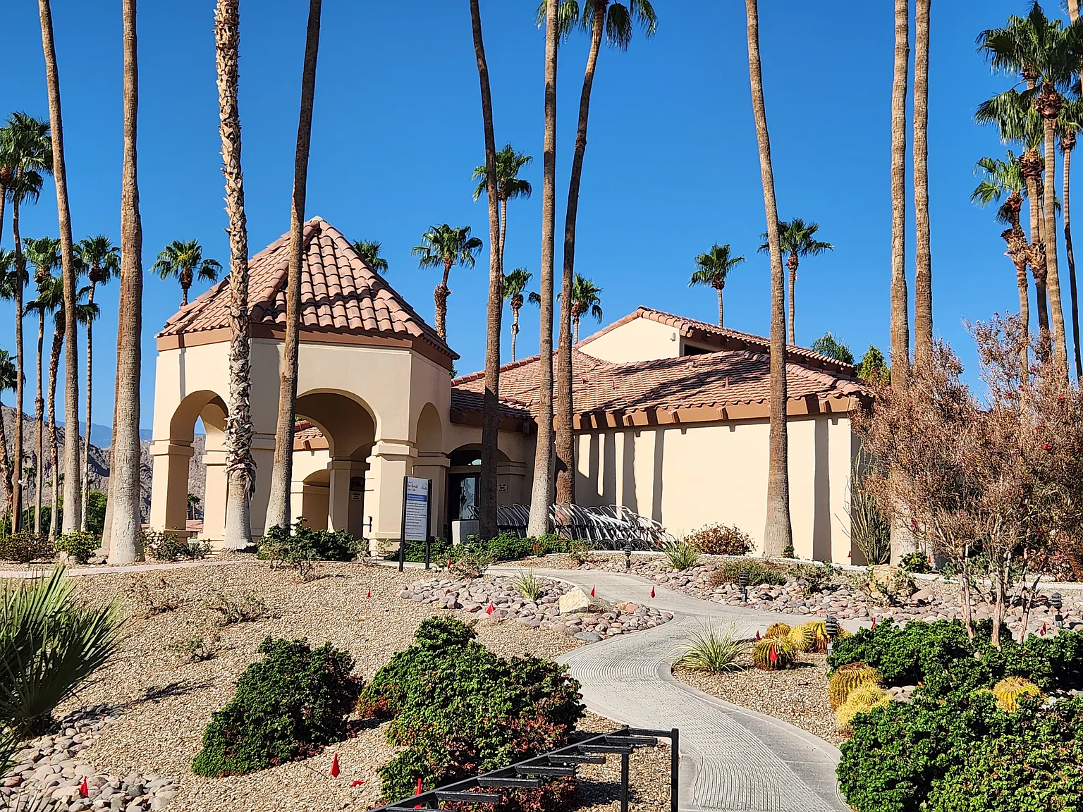 2 bed, 926 sqft, $2,400 — Photo 4