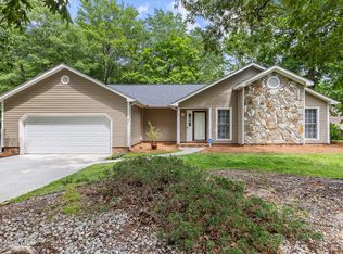 439 Candlewood Dr, Jacksonville, NC 28540