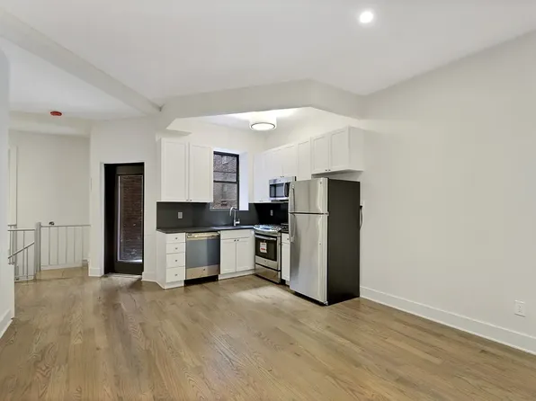 226 E 25th St, New York, NY
