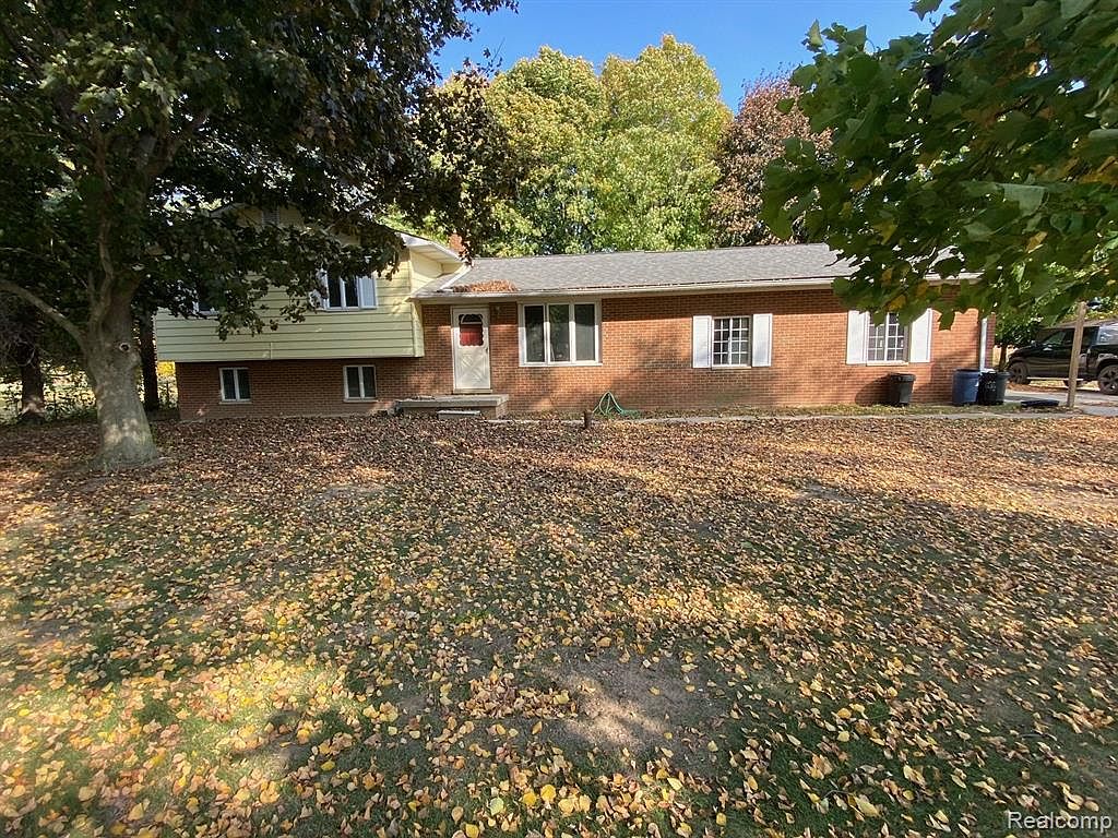 2135 S New Lothrop Rd, Lennon, MI 48449 Zillow