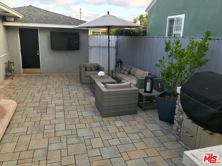6629 W 87th Pl — Photo 12