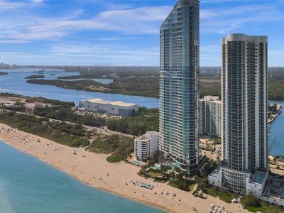 15811 Collins Ave APT 3302, Sunny Isles Beach, FL, 33160