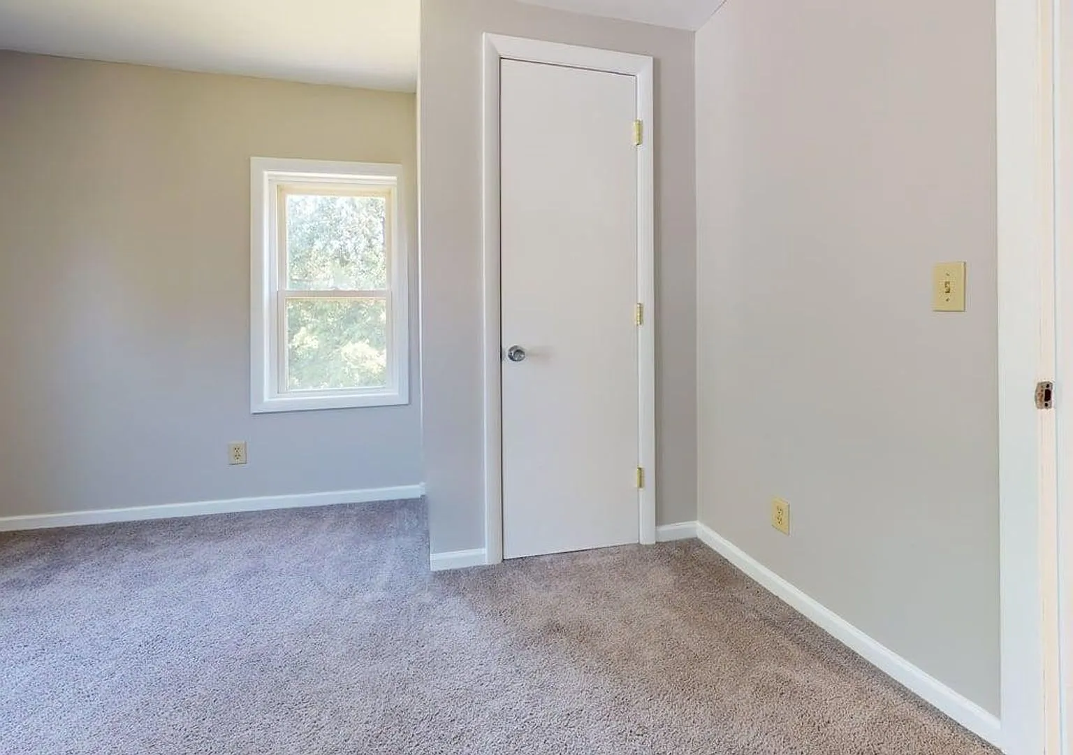 1104 4th St SW, Massillon, OH 44647 — Photo 4