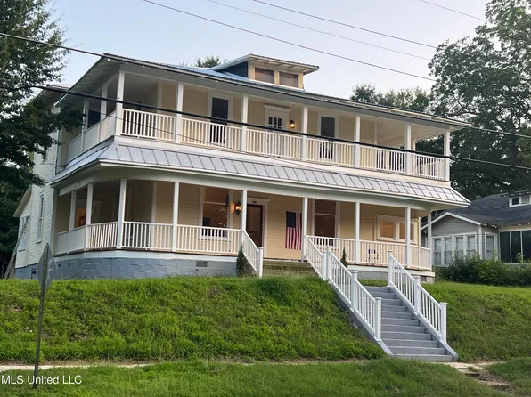 301 Markette St, Water Valley, MS 38965