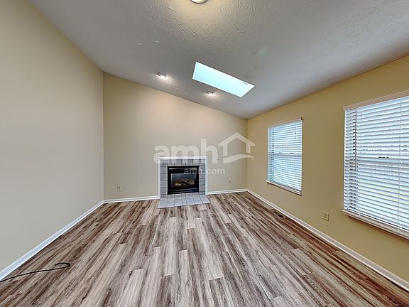 3rd image of 150 Dovel Ct