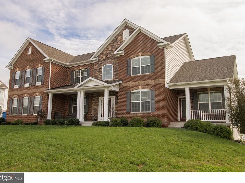 1st image of 25 Berton Ct
