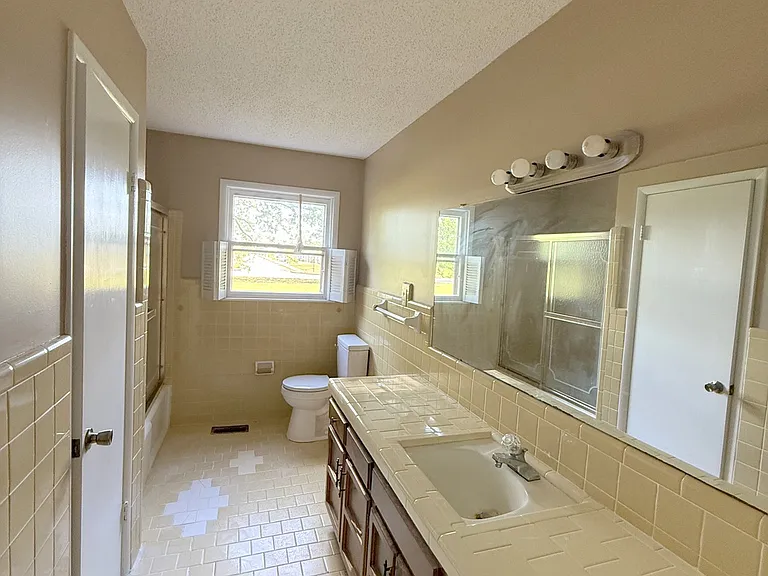 6079 Wall Triana Hwy — Photo 25