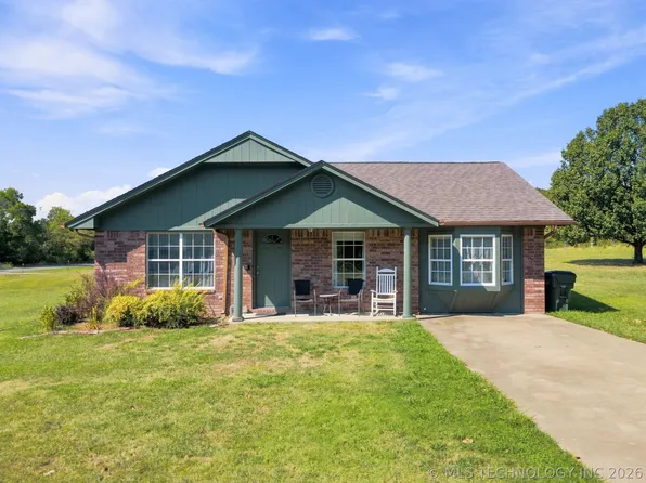 608 Pine St, Henryetta, OK 74437