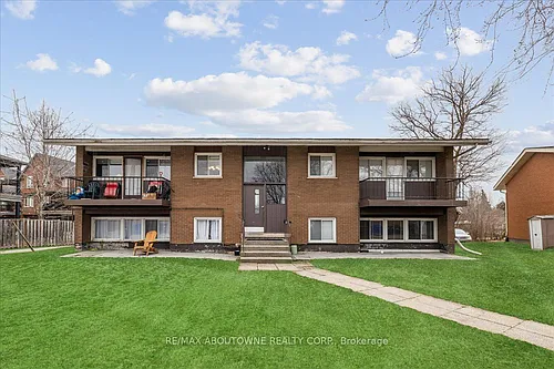 2350 Queensway Dr #3 Photo 1