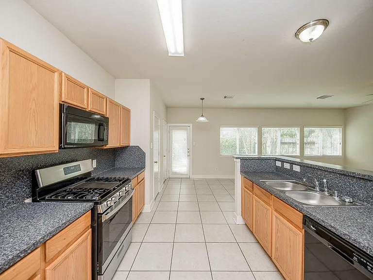5839 Sonoma Rdg — Photo 11