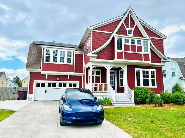 1702 Garwood Ln, Chesapeake, VA 23323