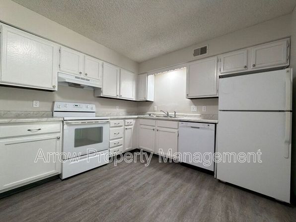 320 Lincoln St APT 8