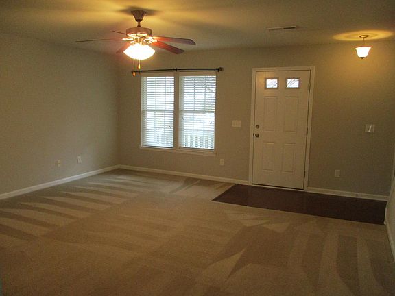 3rd image of 5033 Long Branch Dr