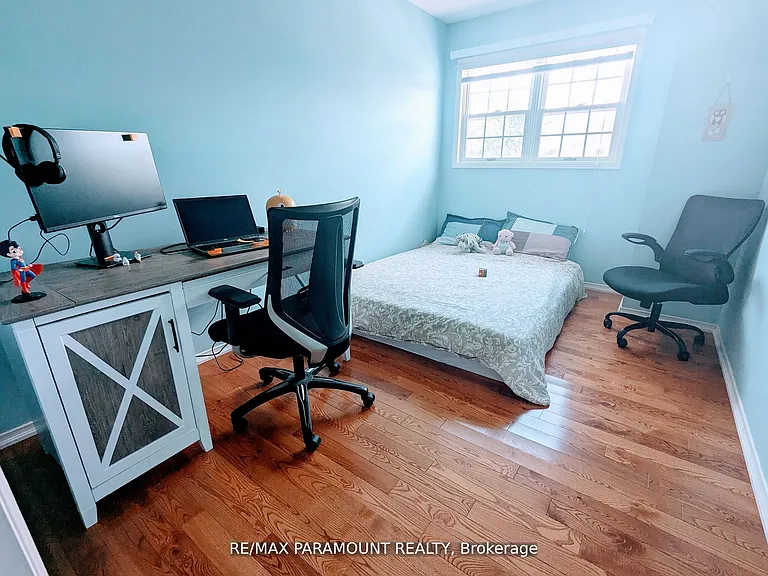 37 Wickstead Ct — Photo 26