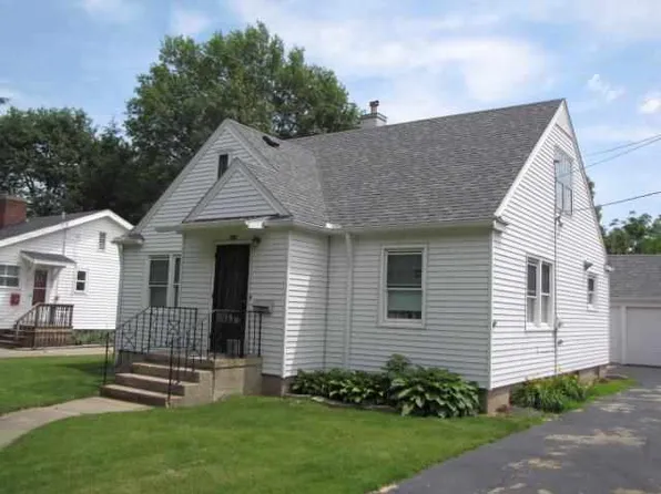 212 N Main St, Cambridge, IL 61238