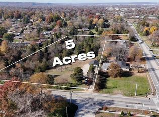 7704 Smyrna Pkwy, Louisville, KY