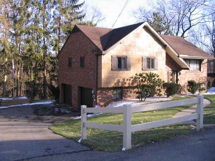 Brick & Cedar Split Entry