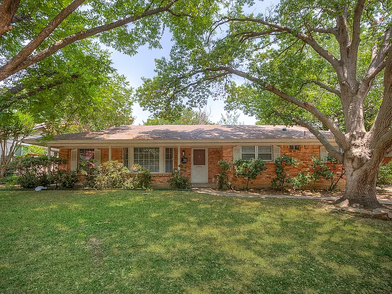 6948 Valhalla Rd — Photo 1