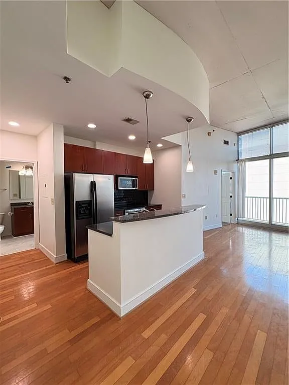 1 bed, $2,250 — Photo 3