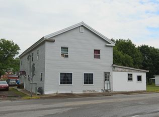 9628 Porter Rd, Fredonia, NY 14063