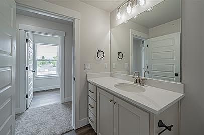 2nd image of 2981 Huntshire Ave