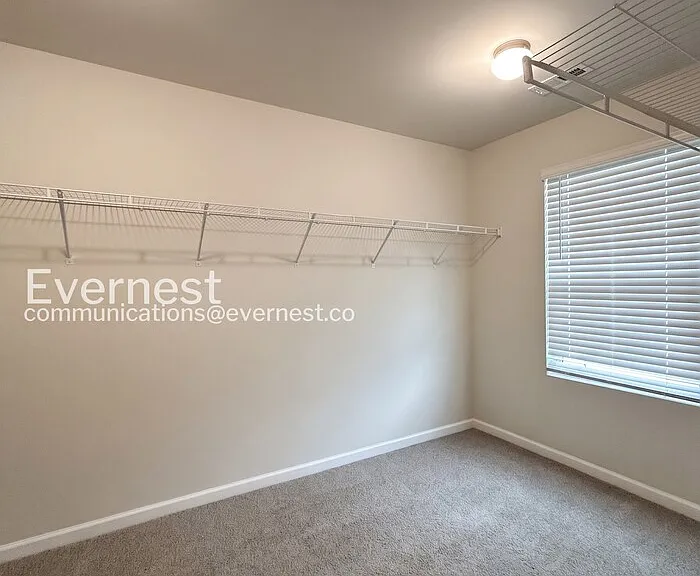 218 Lee St — Photo 23