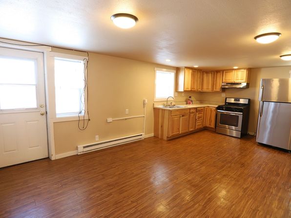 703 S Main St APT 3