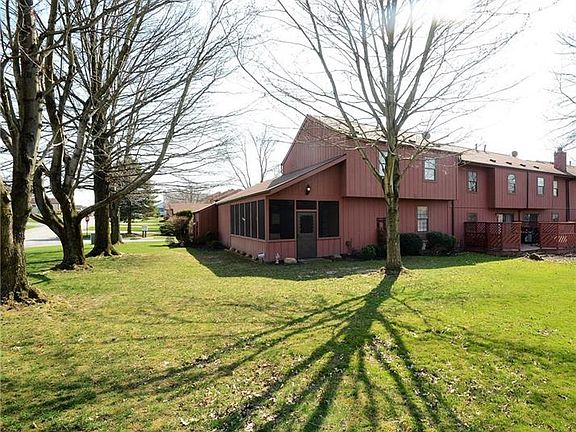 2nd image of 1355 Lexington Dr