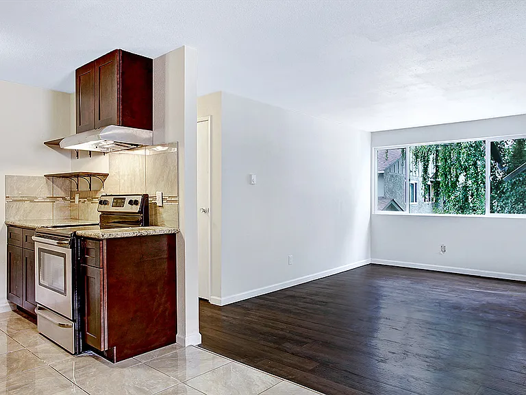2311 O St NE — Photo 34
