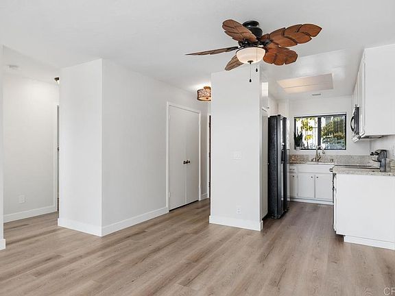 3rd image of 245 Fairlee Ln