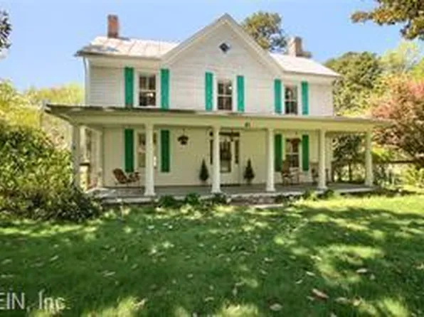 81 Roane Point Dr, Cobbs Creek, VA 23035