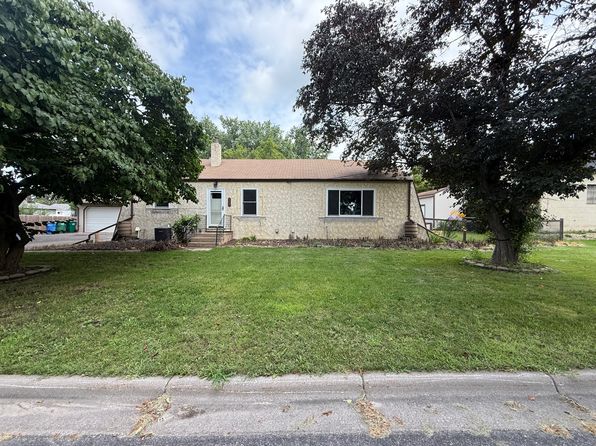 108 Chestnut Ave SE
