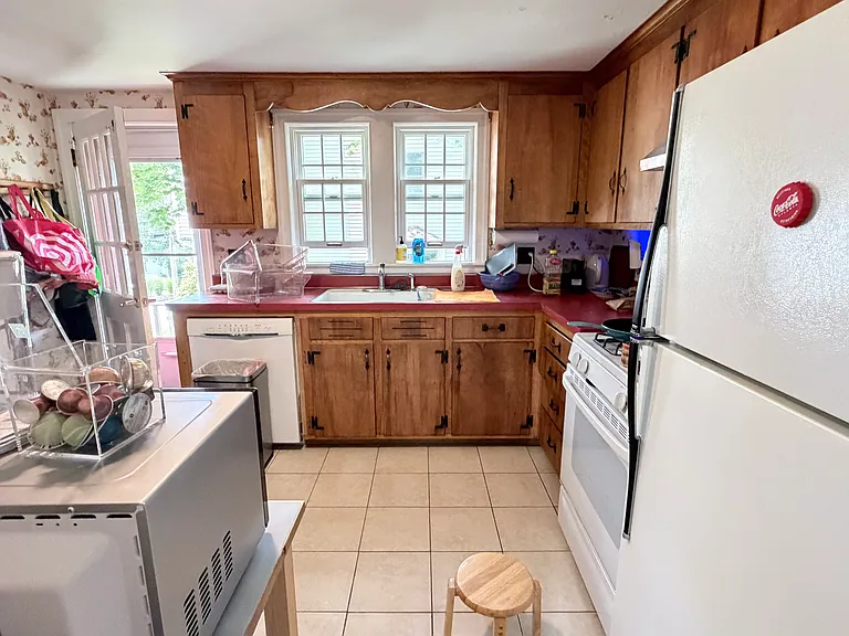 4 Mossdale Rd — Photo 5