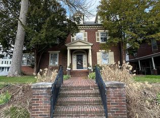 301 Philadelphia Ave, Chambersburg, PA 17201