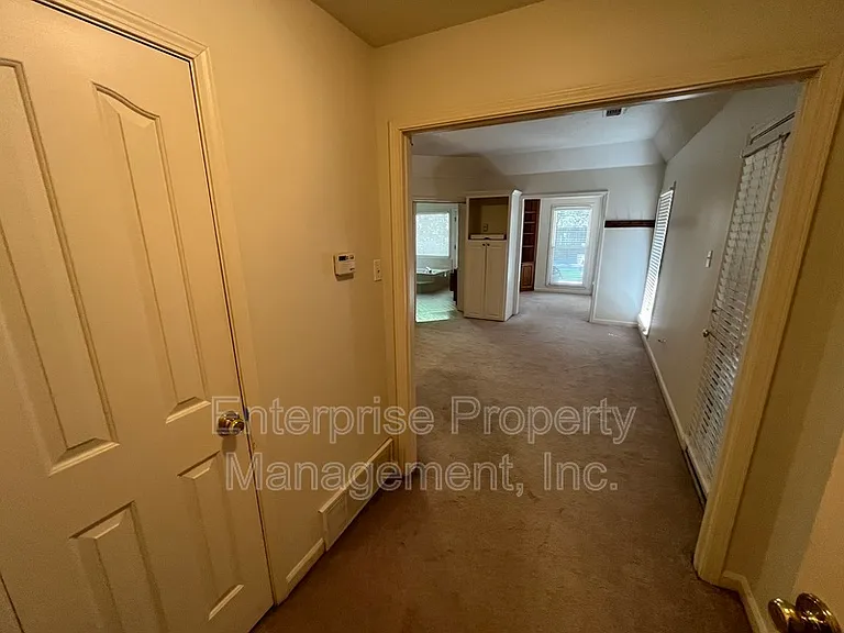 6700 N Kirby Oaks Cv — Photo 23