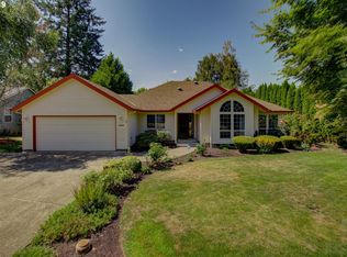 1916 NE Gibbs Cir, McMinnville, OR