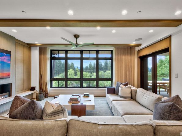 9 Beach Club Dr #116, Stateline, NV 89449