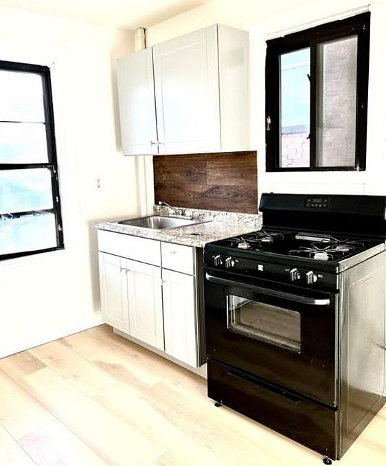 1st image of 5 Academy Ave #2