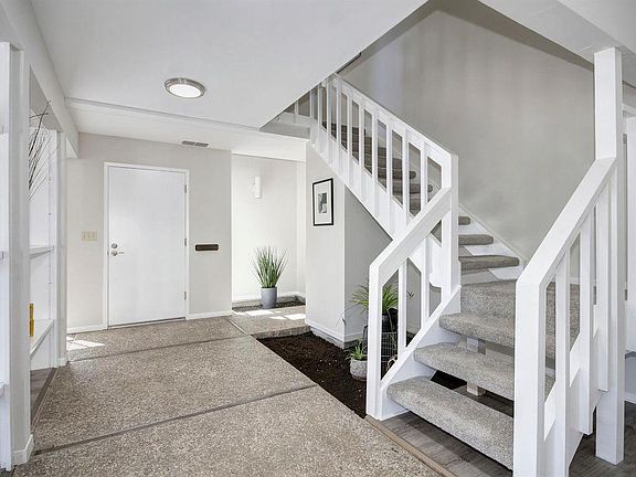 4th image of 2112 Benicia Ct