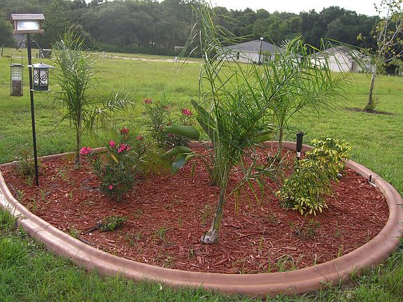 rt curbed planter