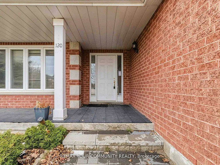 120 Shaftsbury Ave — Photo 2