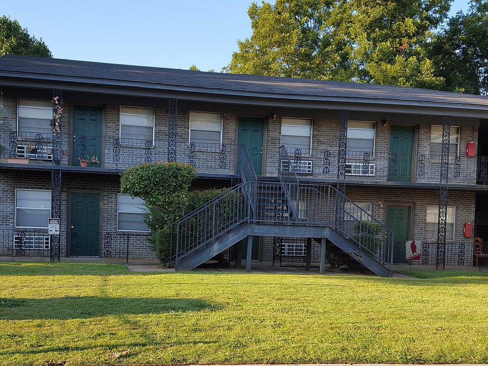 Fresno Place - exterior front