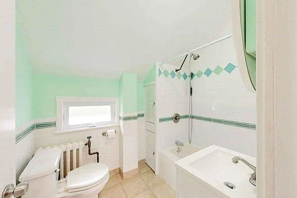 62 Roseneath Ave — Photo 34