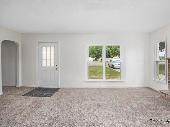 3rd image of 4032 Leonard St NW