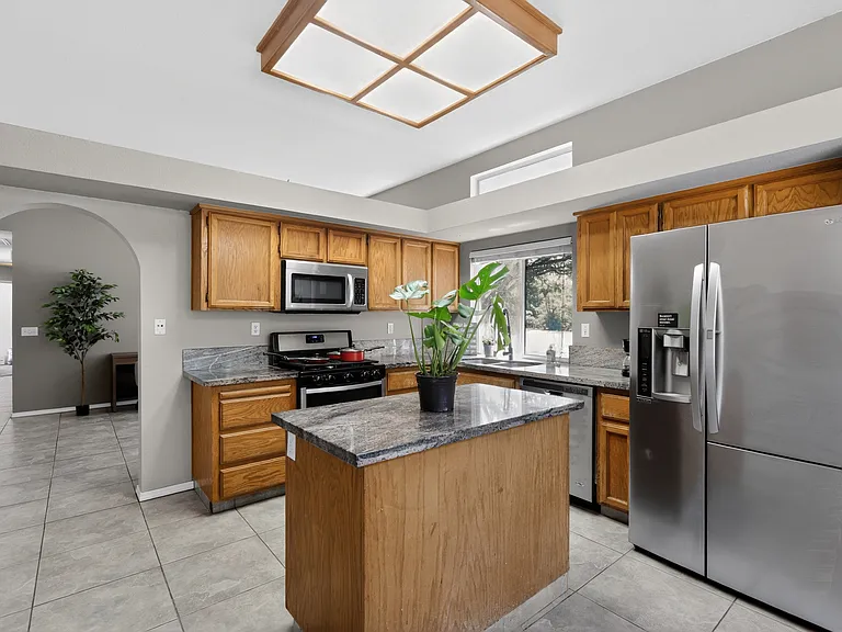 680 Canyon Creek Way — Photo 4