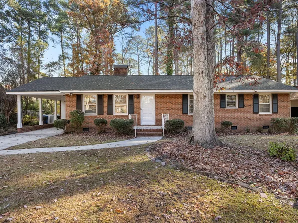 207 Belvedere Dr, Greenville, NC 27834
