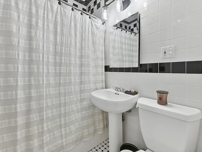55 McCormack Ave — Photo 16