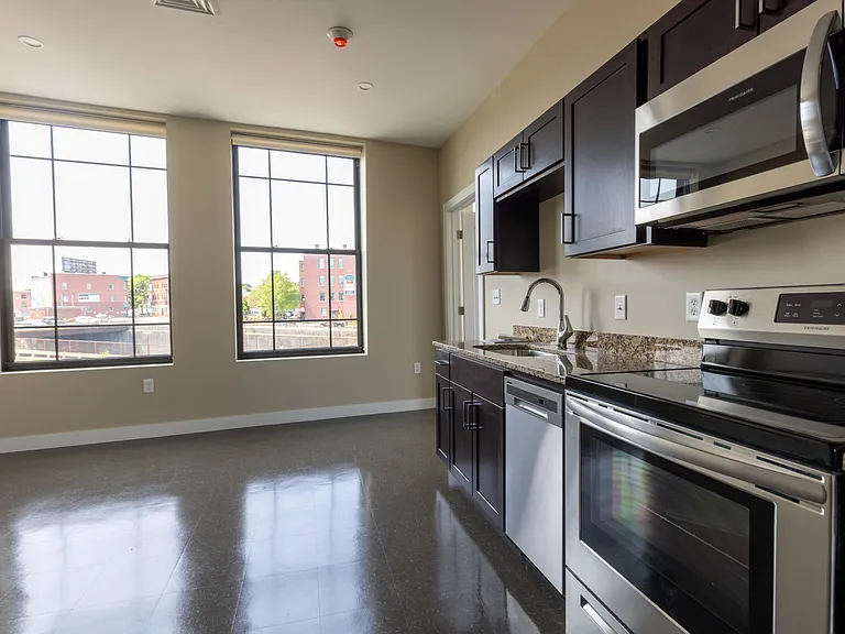 Downtown Lofts — Photo 18